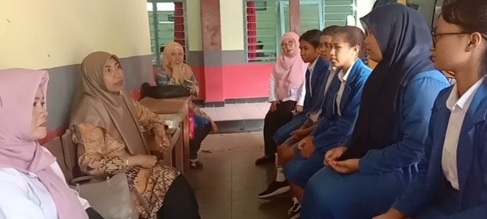 wawancara dan pemberian motivasi kepada Laskar adiwiyata